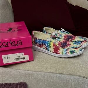 Corkys size 10 Women Tie-Dye Shoes